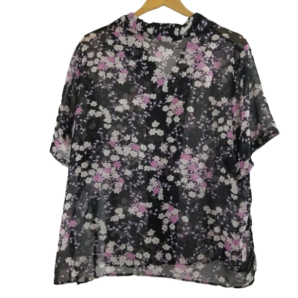 Chic Black and Pink Semi Sheer Blouse with Floral Design Size 2x - Picture 2 of 9